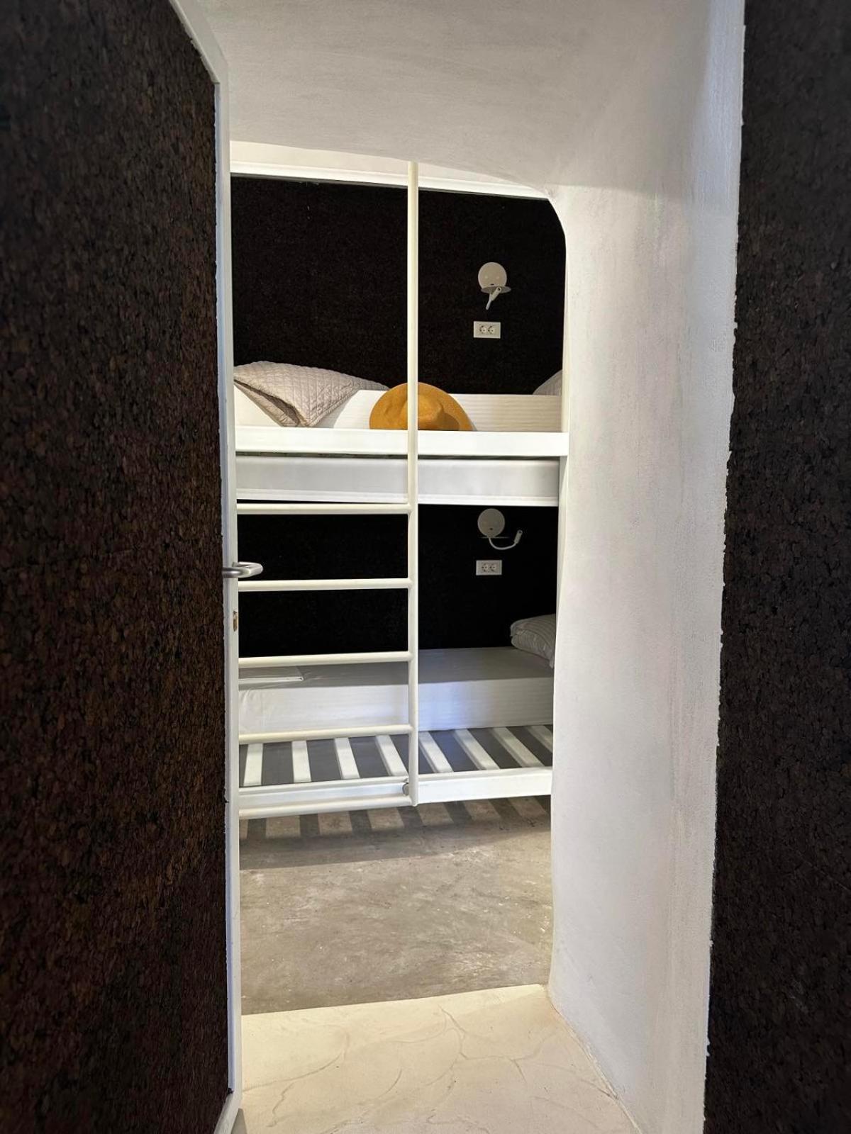 Hostel 16 Oia Екстериор снимка